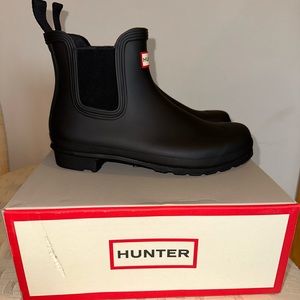 NIB! HUNTER Original Chelsea Short Boot (women’s)